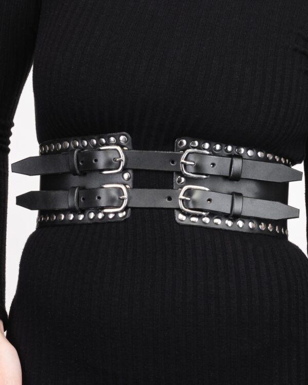 Svelte II.  Studded Edge